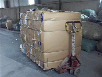 Como verificar o nível de óleo hidráulico em uma enfardadeira de papel horizo...